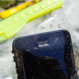 useful travel accessories: 