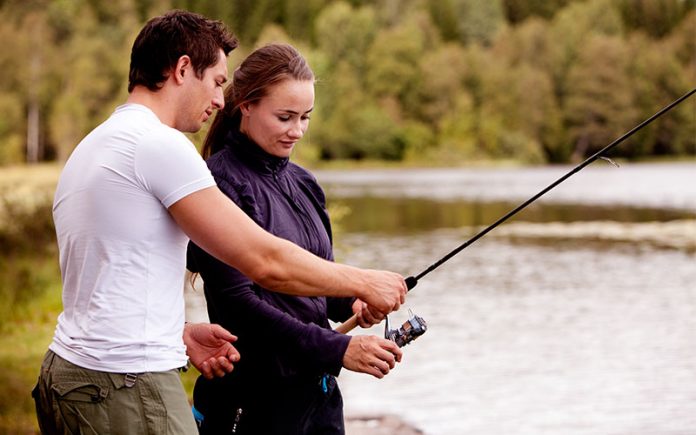 Learn How to Set Up a Fishing Pole in 8 Steps