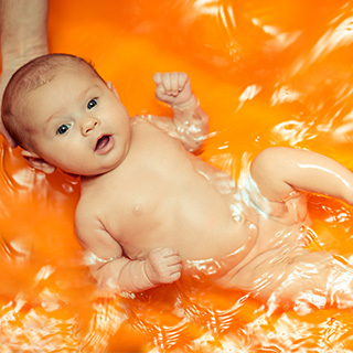 toiletries for travel: 