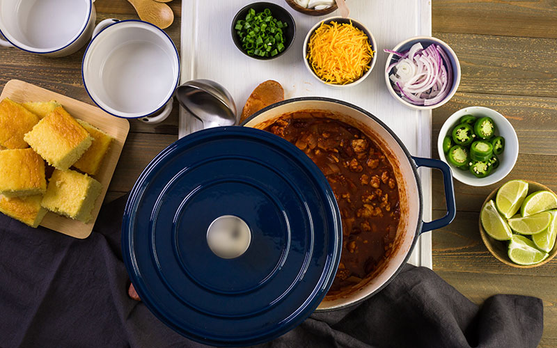 Top 10 Dutch Ovens (Nov. 2022): Reviews & Buyers Guide