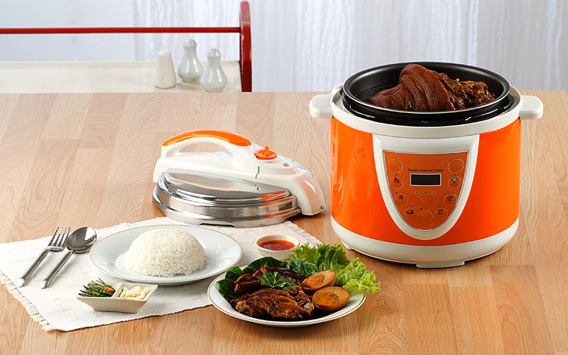 Top 10 Pressure Cookers (Nov. 2022): Reviews and Buyers Guide