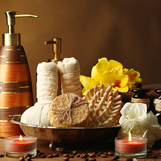 toiletries for travel: 