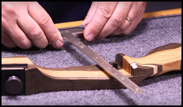 how to string a recurve bow: 