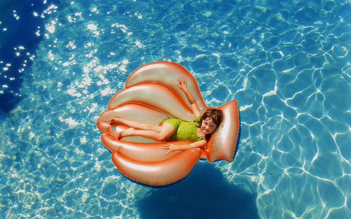 Clear-Swimming-Pool-1 clean pool: 8 Neat Ways Of Getting A Crystal Clear Swimming Pool!