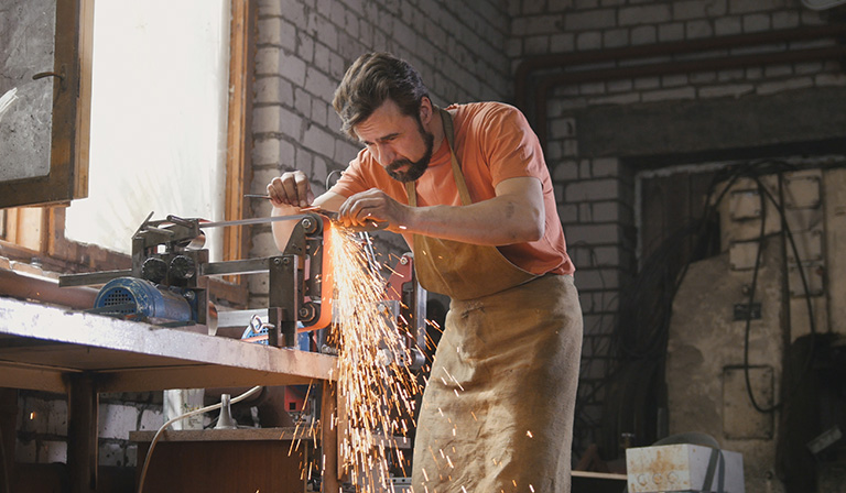 belt sander for knife making: 