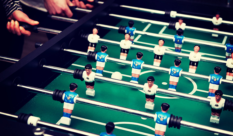 How to play foosball: Jarring