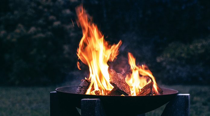 How to Light a Fire Pit the Caveman Way how to light a fire pit: How To Light A Fire Pit In 3 Primitive Ways